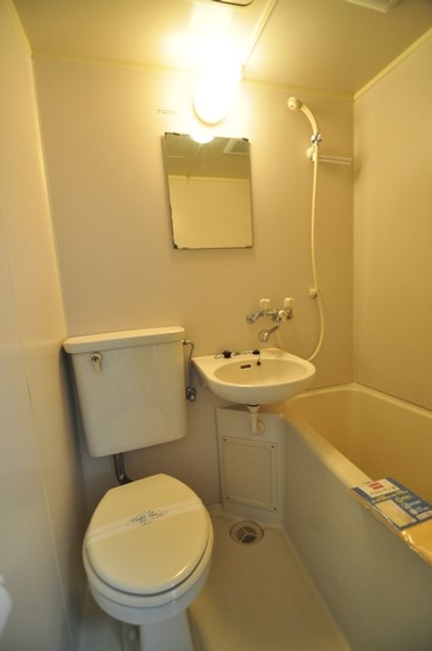 ホワイトメゾンブランセ202の内装