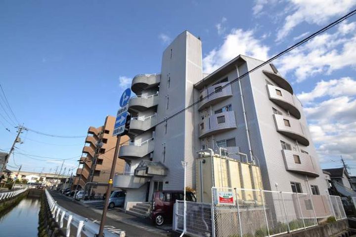 シャトレ・アン203の外観