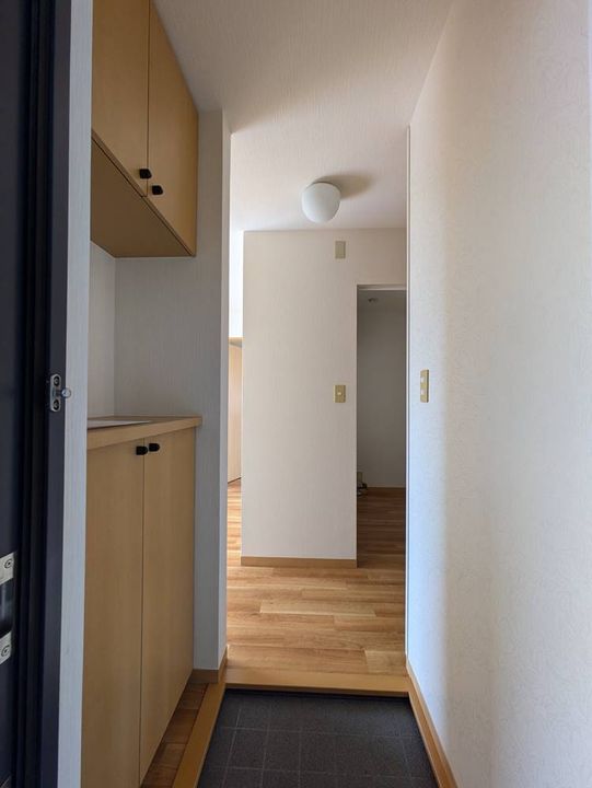 ティエラBの玄関