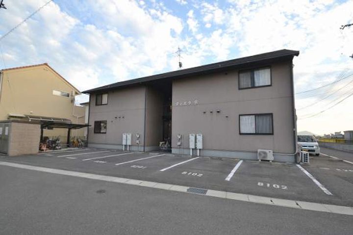 ティエラBの外観