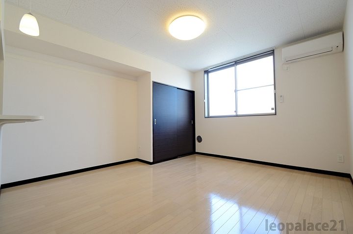 レオネクストエアルの居間