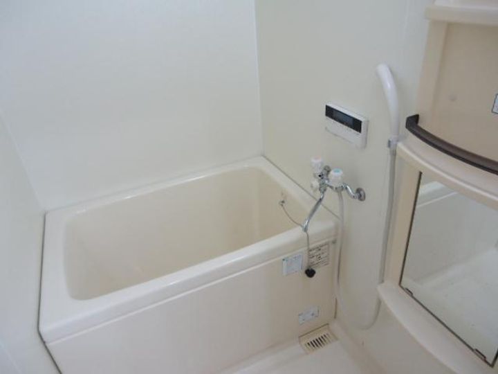 ファインヴィーブル参番館00106の風呂