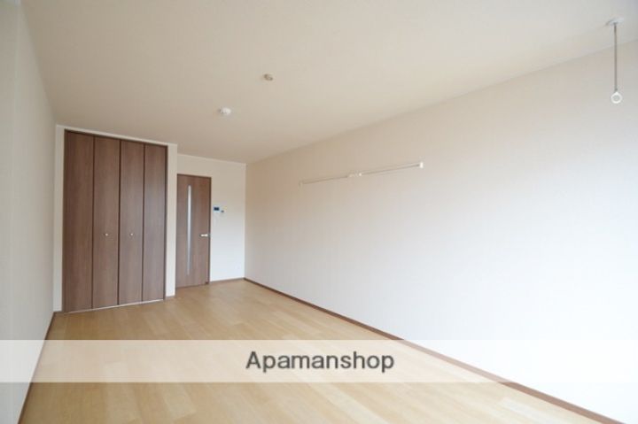 サンステージ大和町208の居間