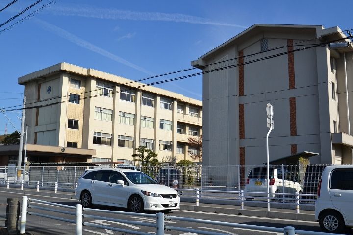コーポ東山の周辺