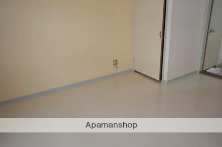 ラ・パルテール豊浜壱番館の居間