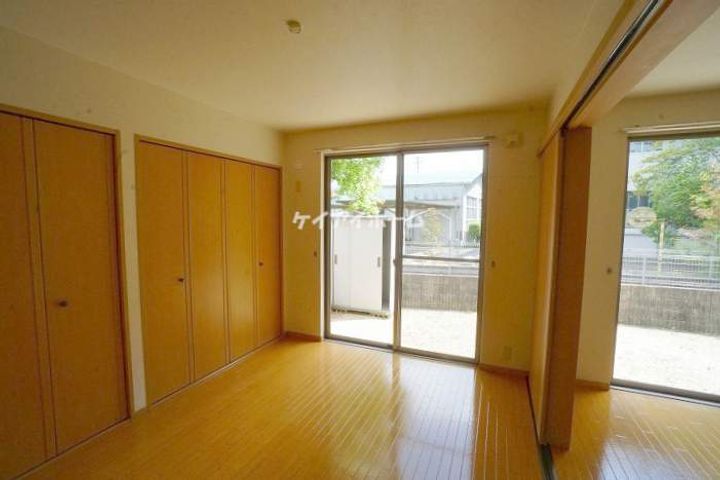 ペアフィールドA202の居間