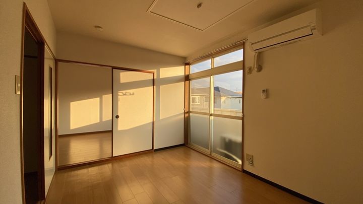 ニューシティ66の居間
