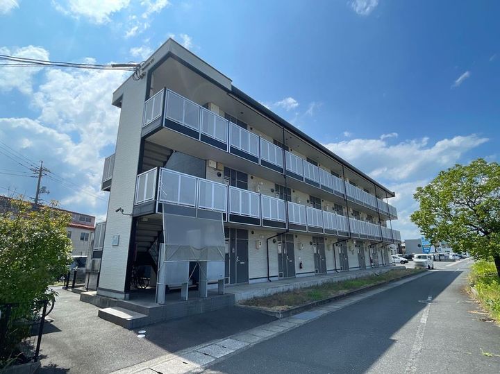 レオパレスファミーユⅡの外観