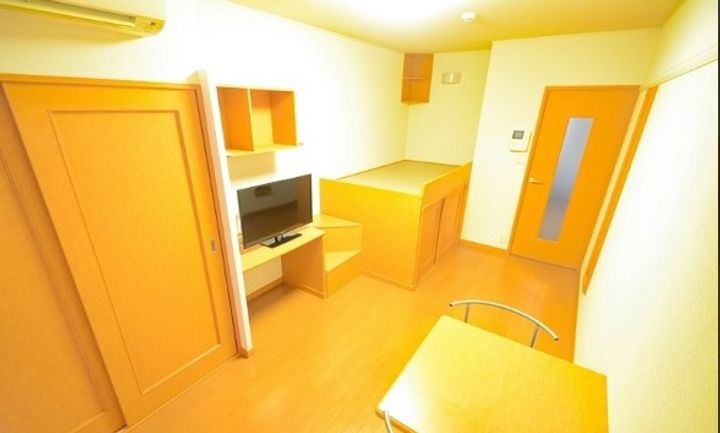 レオパレスプトゥリの居間