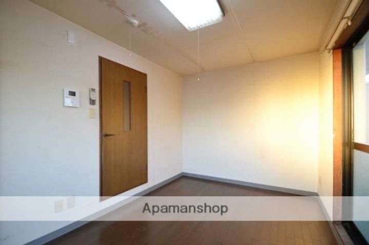 ポテト国富の内装