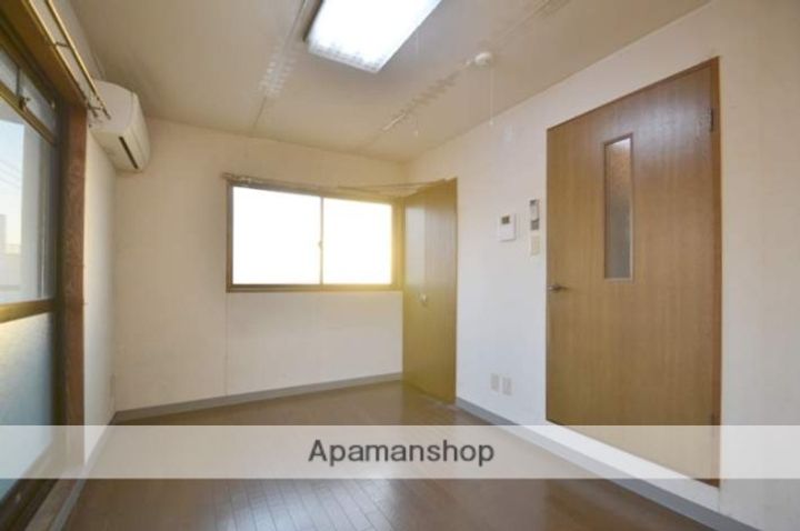 ポテト国富の内装