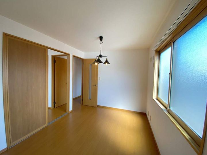 デューク古都の居間