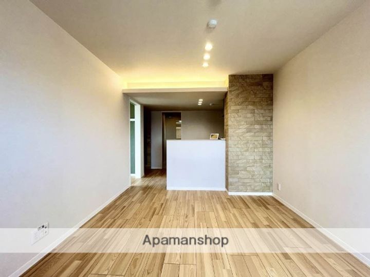 キャステルガーデンの居間