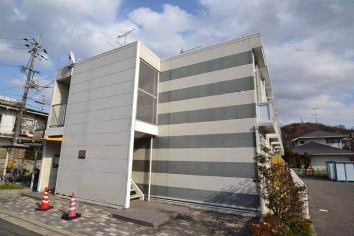 レオパレスサンシャイン土田の外観