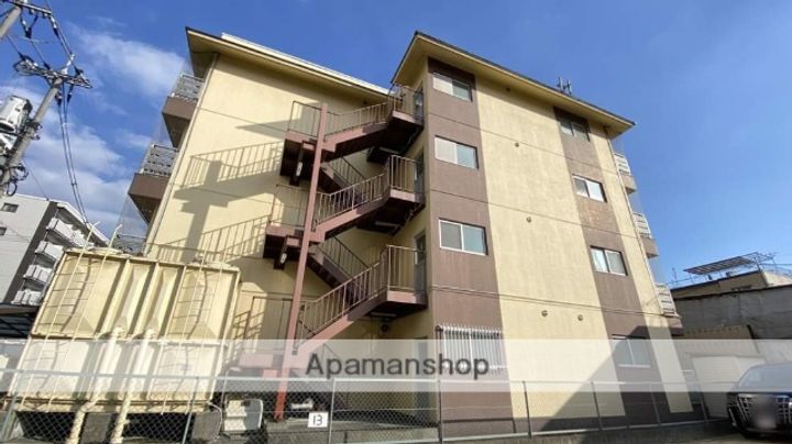 セイントヴィラ医大南の外観