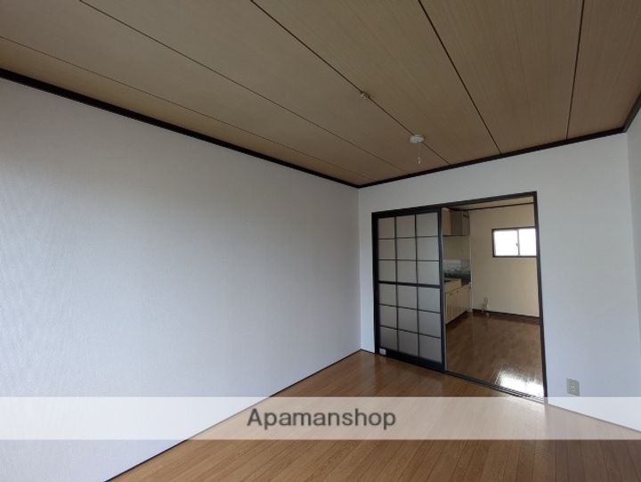 フレグランス衣笠の内装