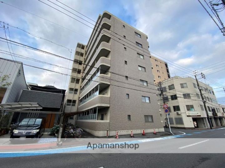 オーランド富田町706の外観