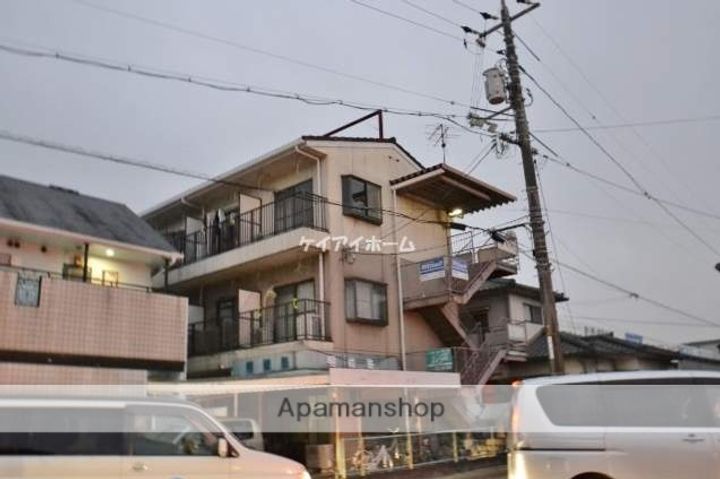 川上マンション301の外観