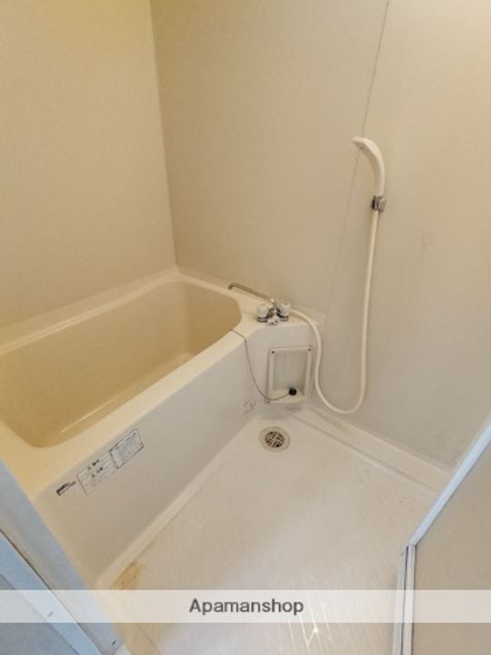メゾンサンシャインB102の風呂