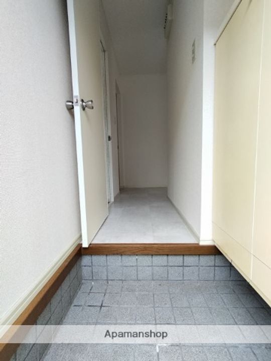 メゾンサンシャインB102の玄関