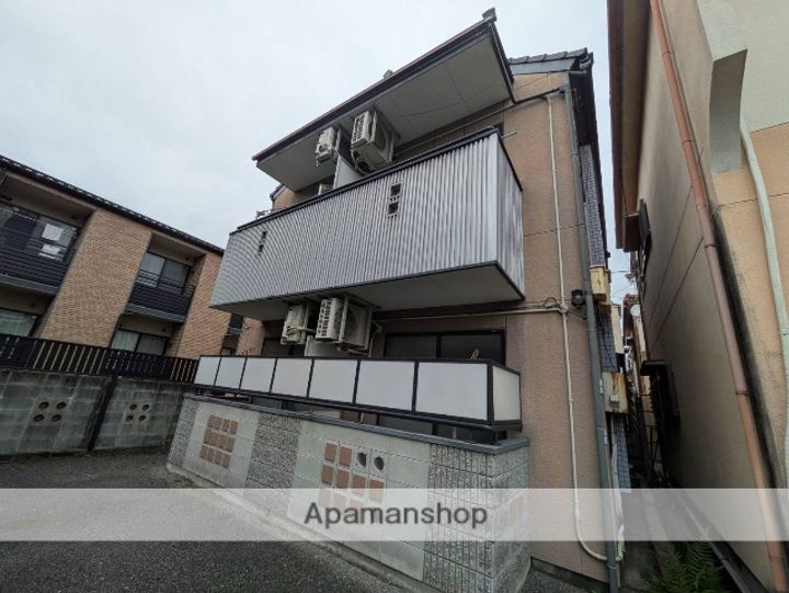 メゾンコスモス101の外観