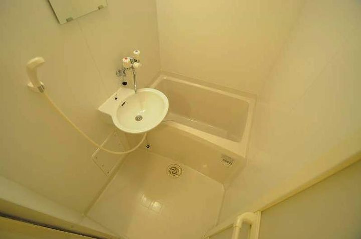 レオパレスベル新福の風呂