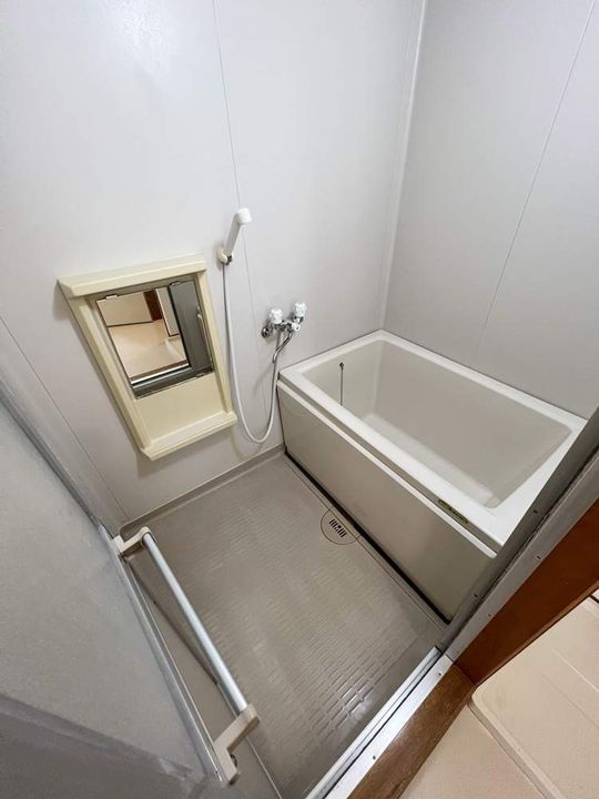 リバーウエスト泉Bの風呂