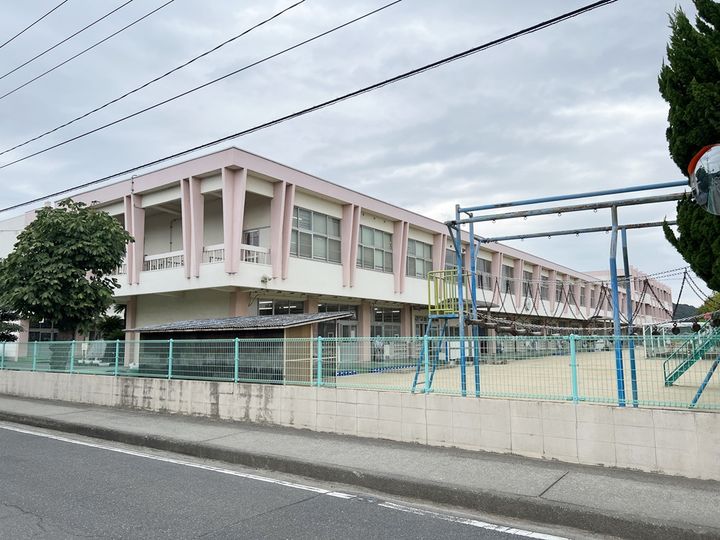 マーメゾンの周辺