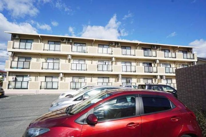 スーリール平田の外観