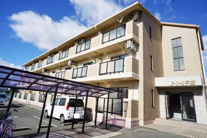 スーリール平田の外観