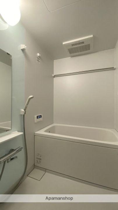リビンコートSTUDIO岩田町1003の風呂