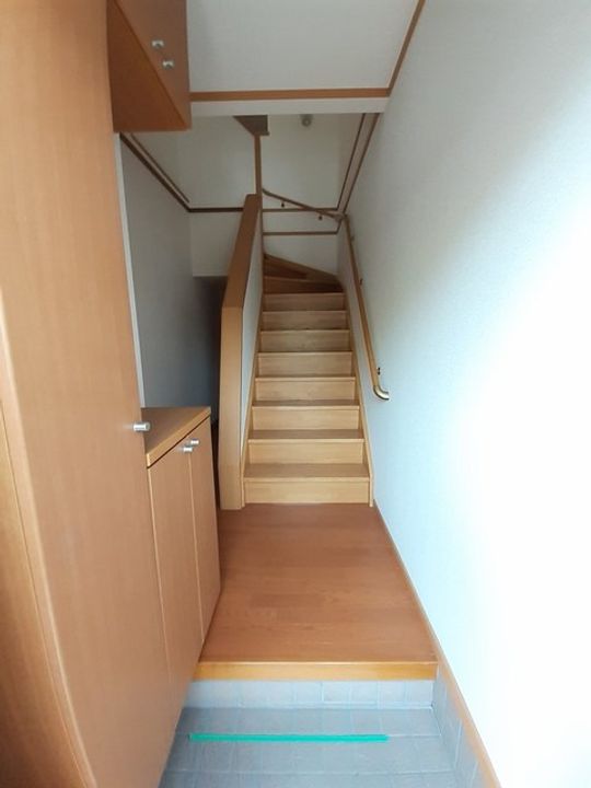 メニーリブの玄関