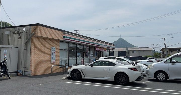 メニーリブの周辺