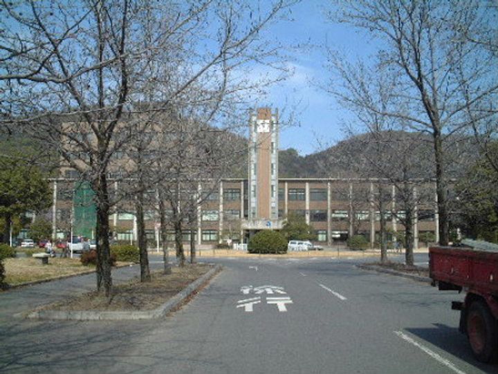レオパレスMの周辺