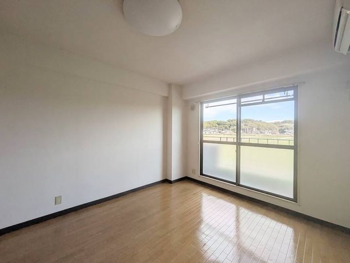 サンライズブルーの居間