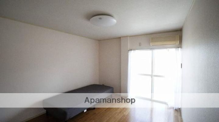 二子ハイツ105の居間