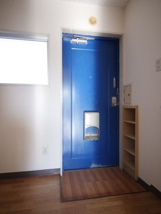 マンションITの玄関
