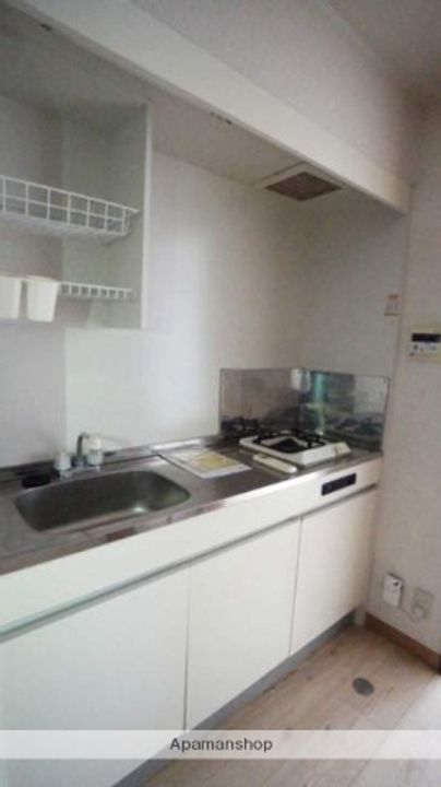 フォルティシモ二子303のキッチン