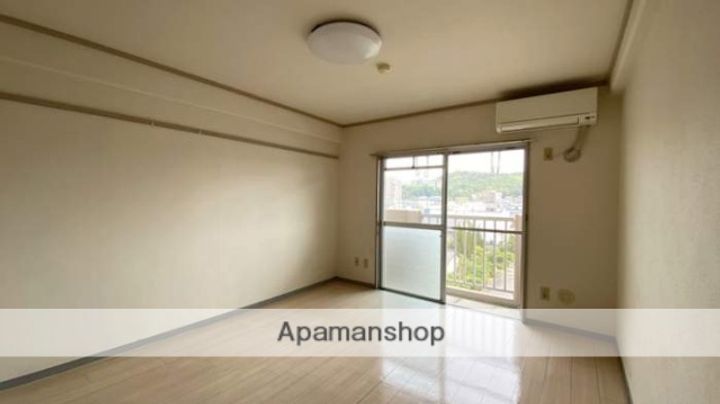 岡山県岡山市北区津島京町3丁目の賃貸マンションの居間