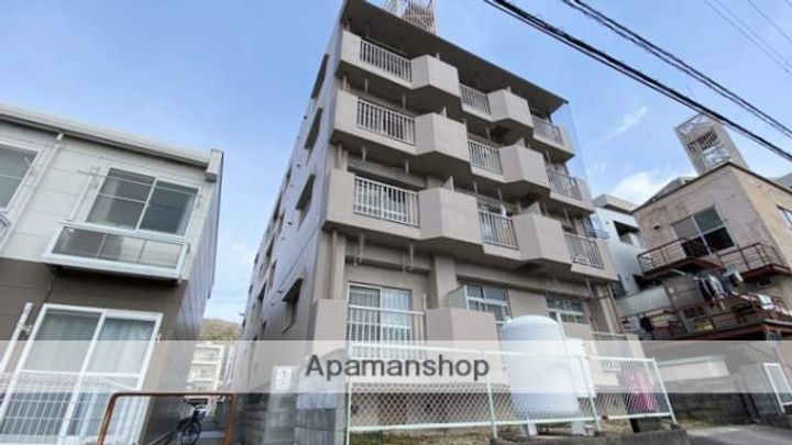 岡山県岡山市北区津島京町3丁目の賃貸マンションの外観