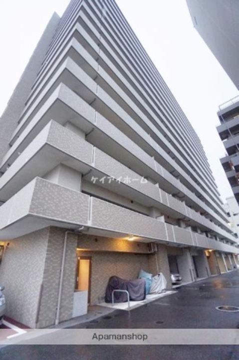 岡山県岡山市北区鹿田町1丁目の賃貸マンションの外観