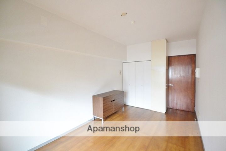 朝日プラザ岡山中山下の居間