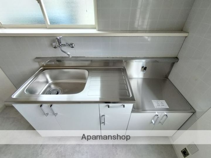 メゾンサンシャインB101の内装