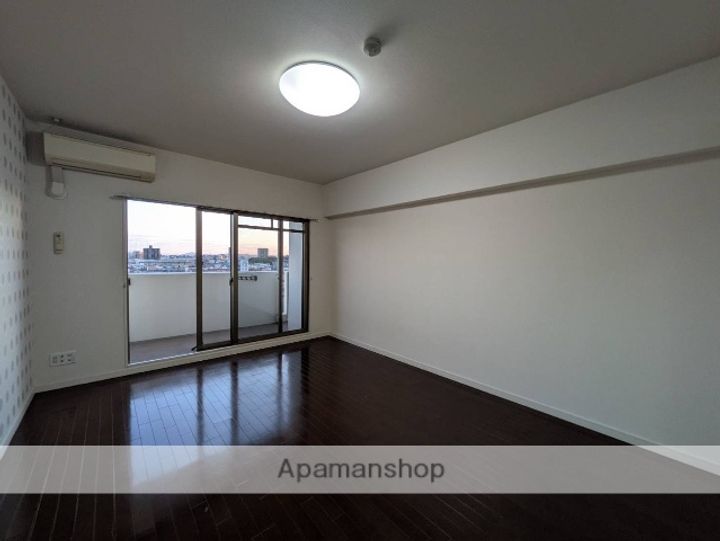 AXⅠS伊島の内装