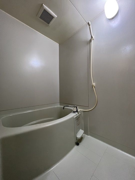 ソレジオ大島106号室の風呂