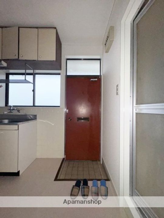 旭コーポ B棟22の玄関