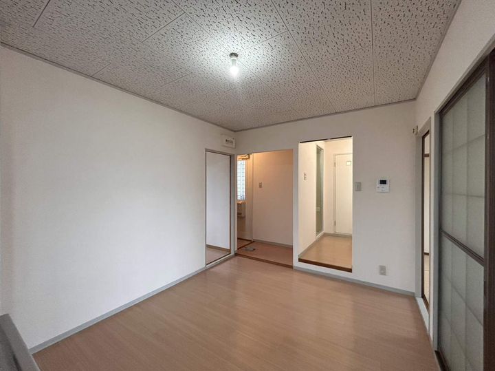 エントピア虫明の内装