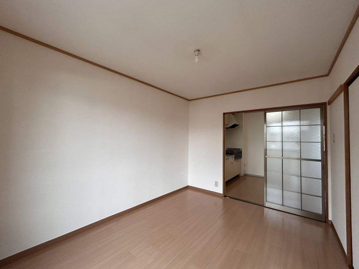 エントピア虫明の内装