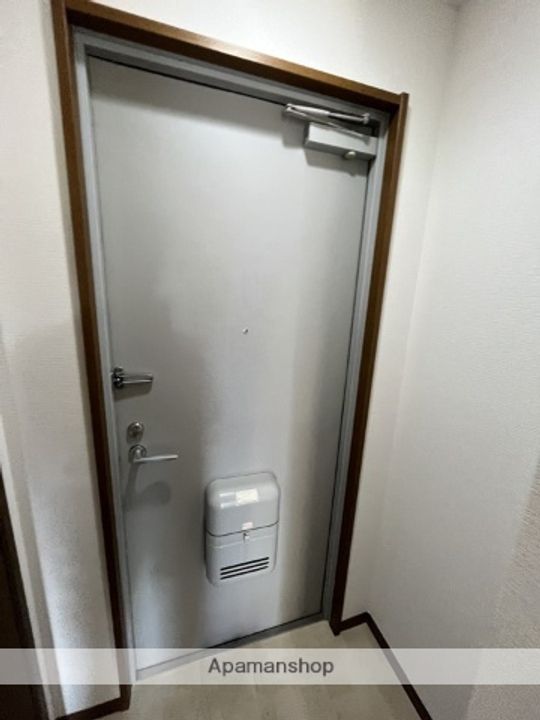 エクセーヌメゾン405の玄関