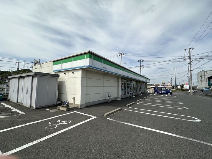 サンフォルムMARKⅡの周辺
